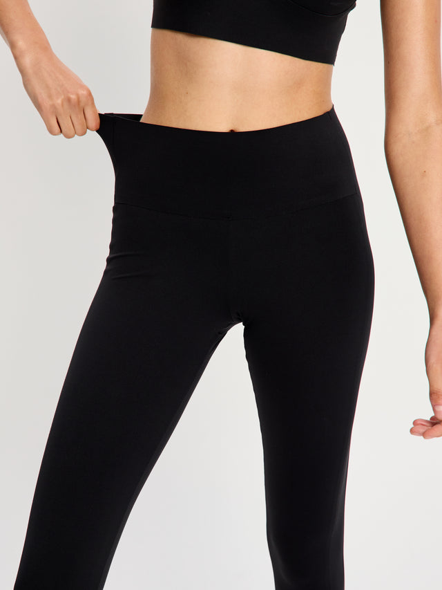 Lange Leggings mit geklebtem Panel in Schwarz