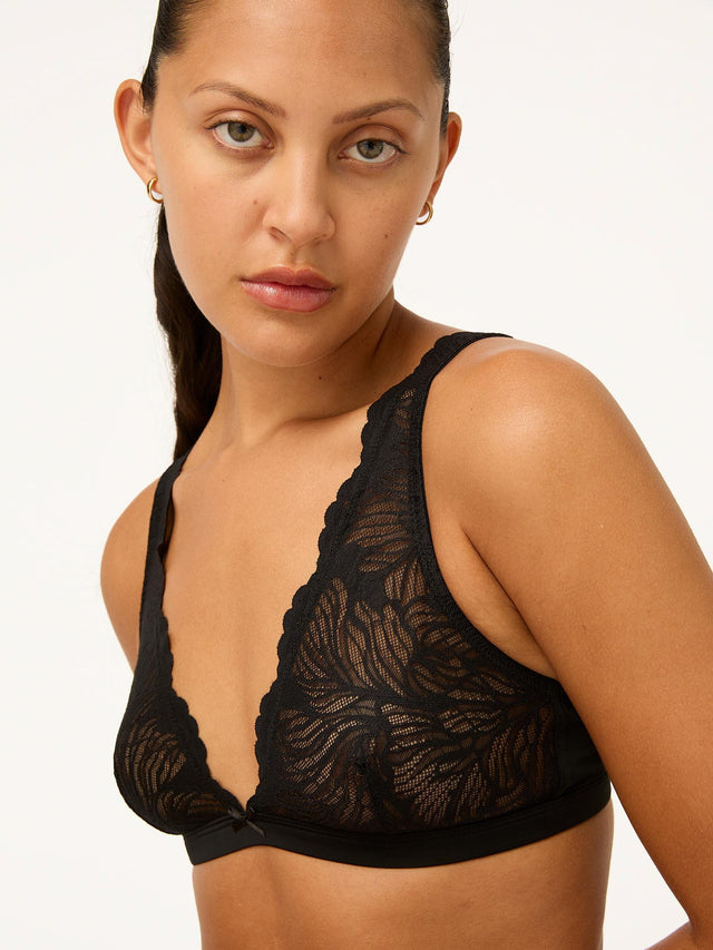 INBABENANRBW_MB_Intimates_Silvie_Lace_Bralette_Noir_Black_91_Model_Hailey_10-S.jpg