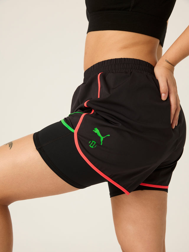 AVSHSCMHBFGW-MBxPuma_2-in-1 Active Short_MH_Black-Fire Orchid Puma Green-4_model_Calmell_12-M.jpg