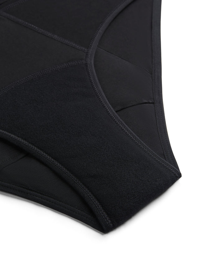 Basic Mid-Rise Brief Super Black