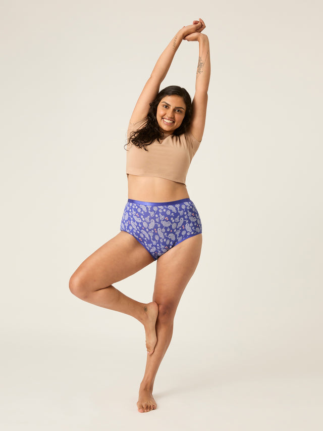 Klassischer Full Brief Moderate Boho Love