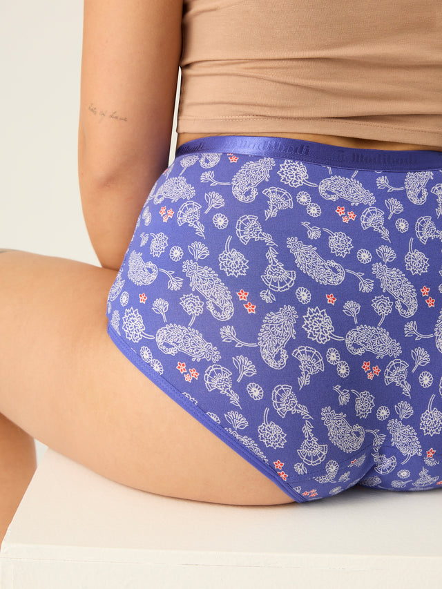 Klassischer Full Brief Moderate Boho Love