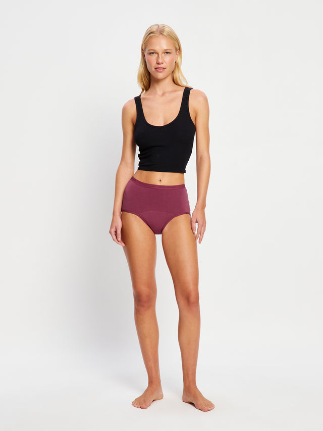 Culotte classique couvrante modérée prune pourpre