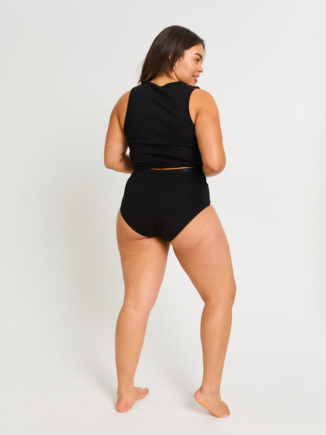 CLFBMWBLAW_MB_Classic_Full_Brief_Moisture_Wicking_Black_BiancaM_2.jpg