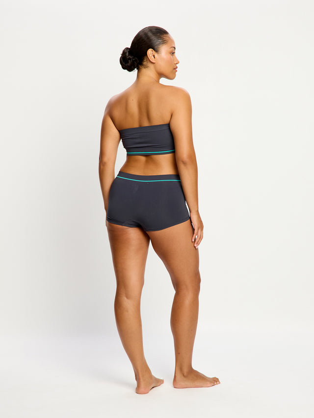 CZBASCNASTEW_MB_Smileyworld_Modibodi_Seamless_Bandeau_Steel_1291_Tatayana_14-L.jpg