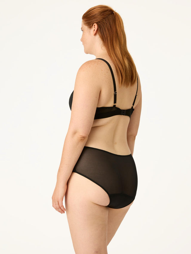 INHRMHNRBW-1_MB_Intimates_Elena_High_Waist_Brief_Noir_Black_10_Model_Amelia_16-XL.jpg