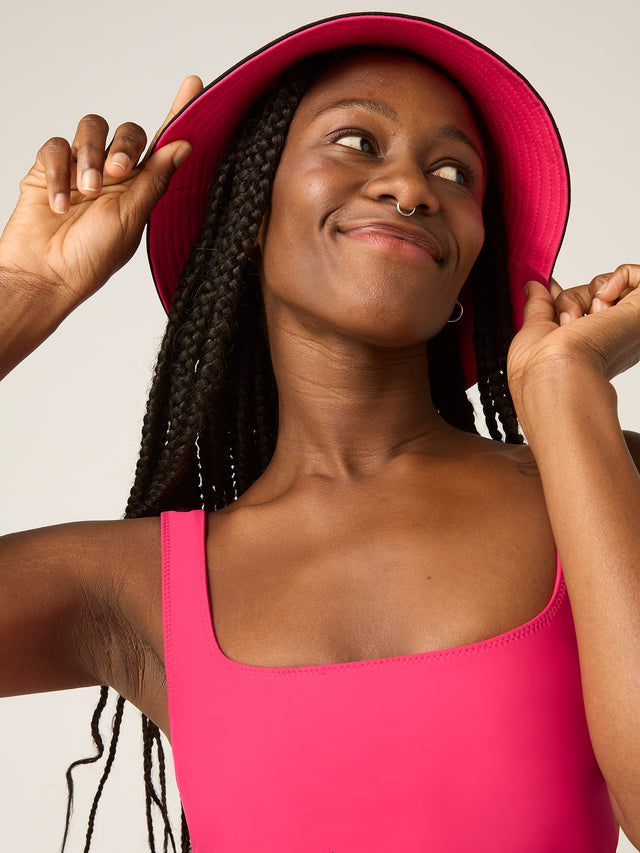 Reversible Bucket Hat  Panther Pink/Black
