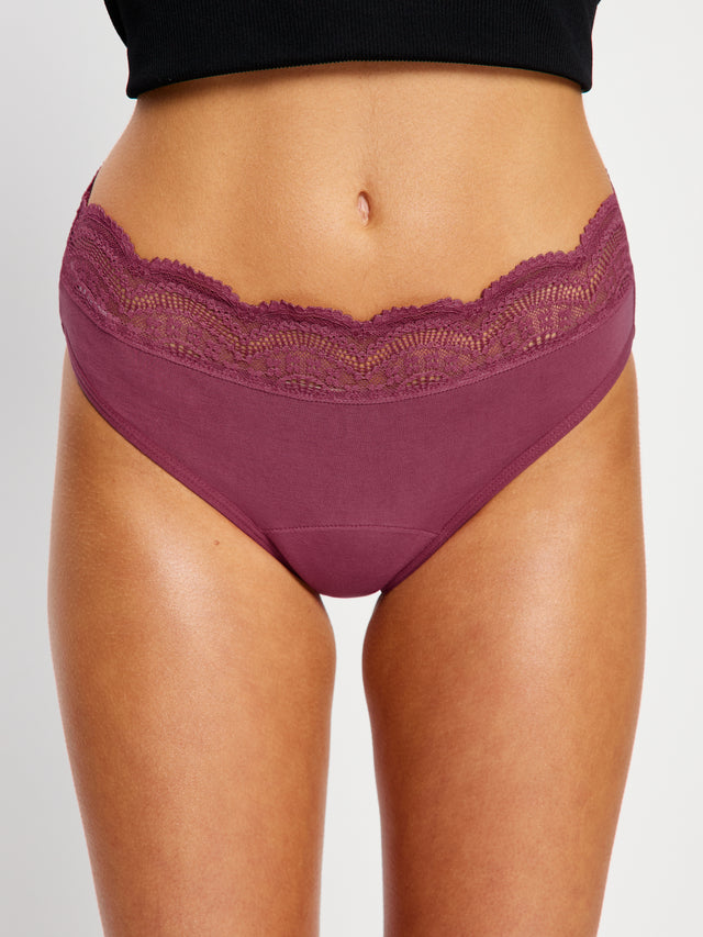 Sinnlicher High Waist Bikini in Pflaumenlila mit moderater Abdeckung