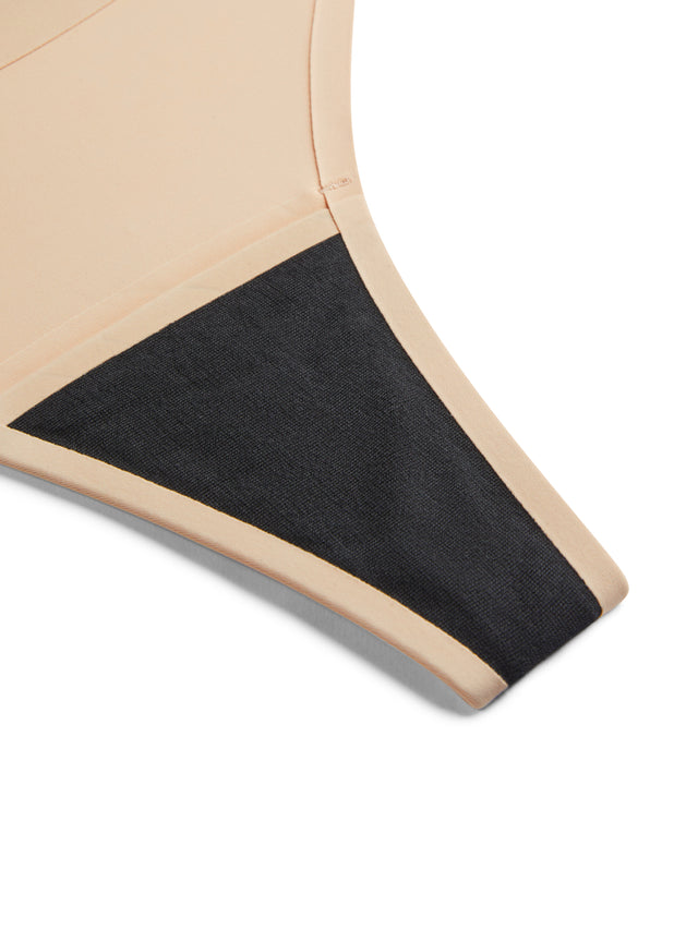 Seamfree Thong Light Cashew