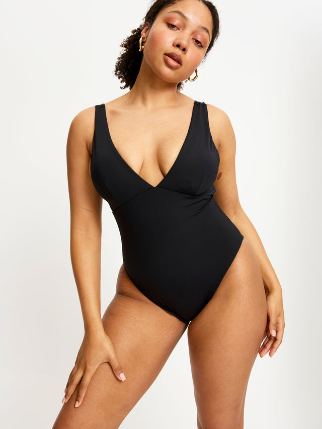 Maillot de bain une pièce décolleté en V noir intense
