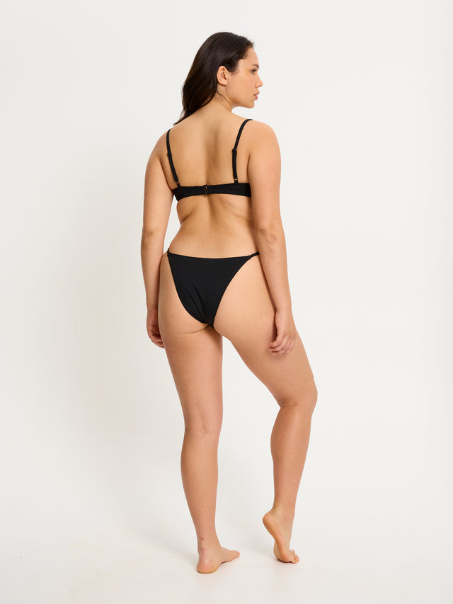 SWSCLMBLAW-1_Swimwear_String_Brief_Black_201_Model_Christiana_10-S.jpg