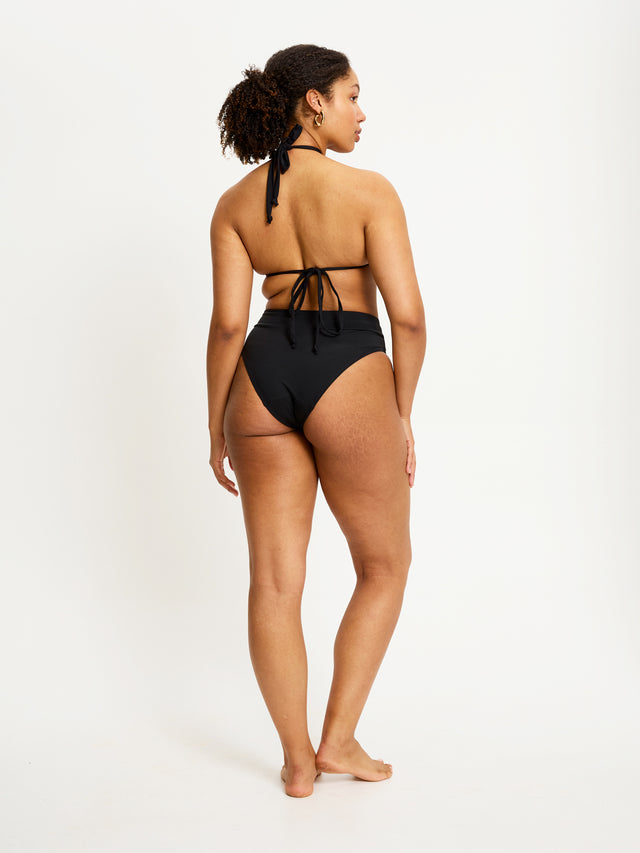 SWSCNABLAW_Swimwear_Multiway_Bikini_Top_Black_81_Model_Liv-S_14-L.jpg