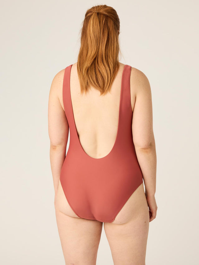 SWSOSCMASHRW_MB_Swimwear_V Neck One Piece_MH_sahara red-1049_model_Amelia_16-XL.jpg